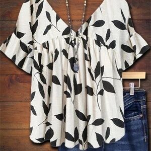 Curvedream Leaf Print V-Neck Ruffled Peplum Top – Size S (Runs Large)